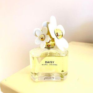 Marc Jacobs Daisy Perfume